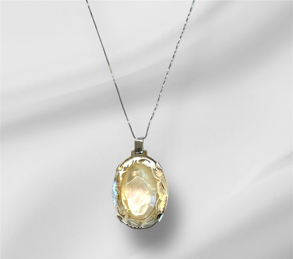 Handmade Bethlehem mother of pearl oval necklace