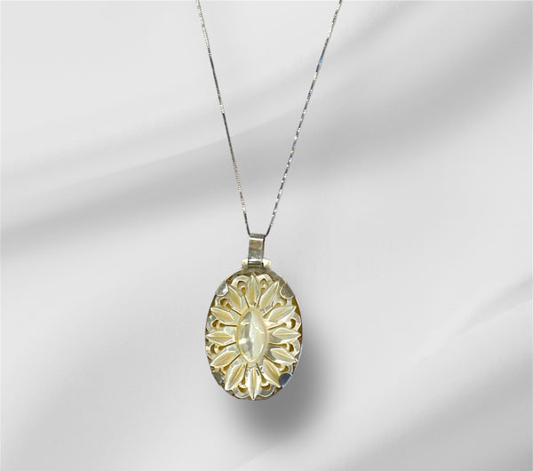 Handmade Bethlehem mother of pearl flower necklace
